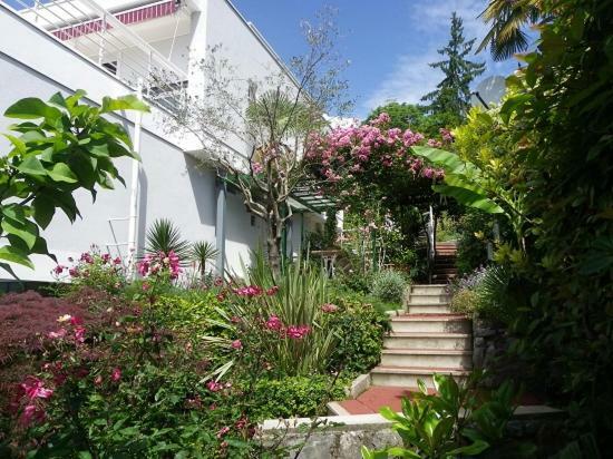 Apartma Sunny Garden