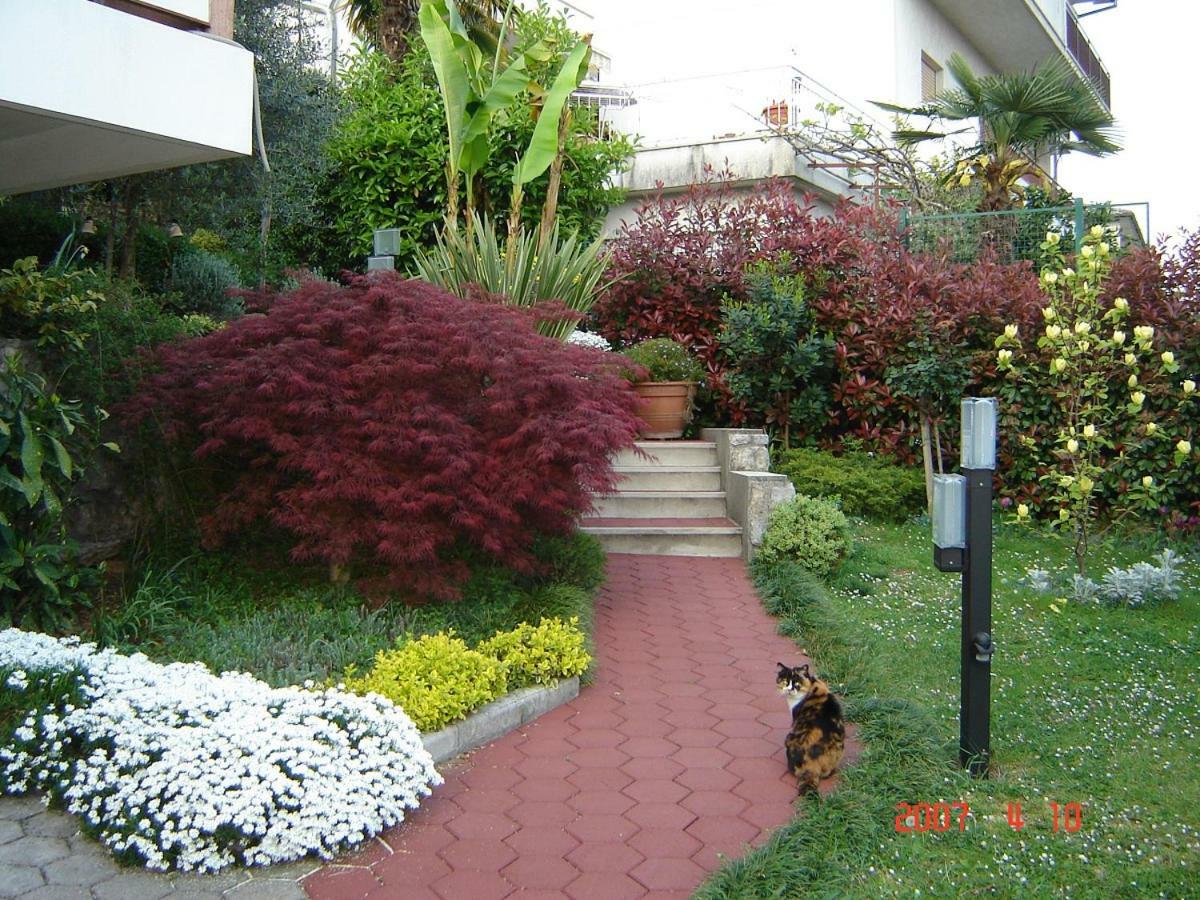 Sunny Garden Apartma *